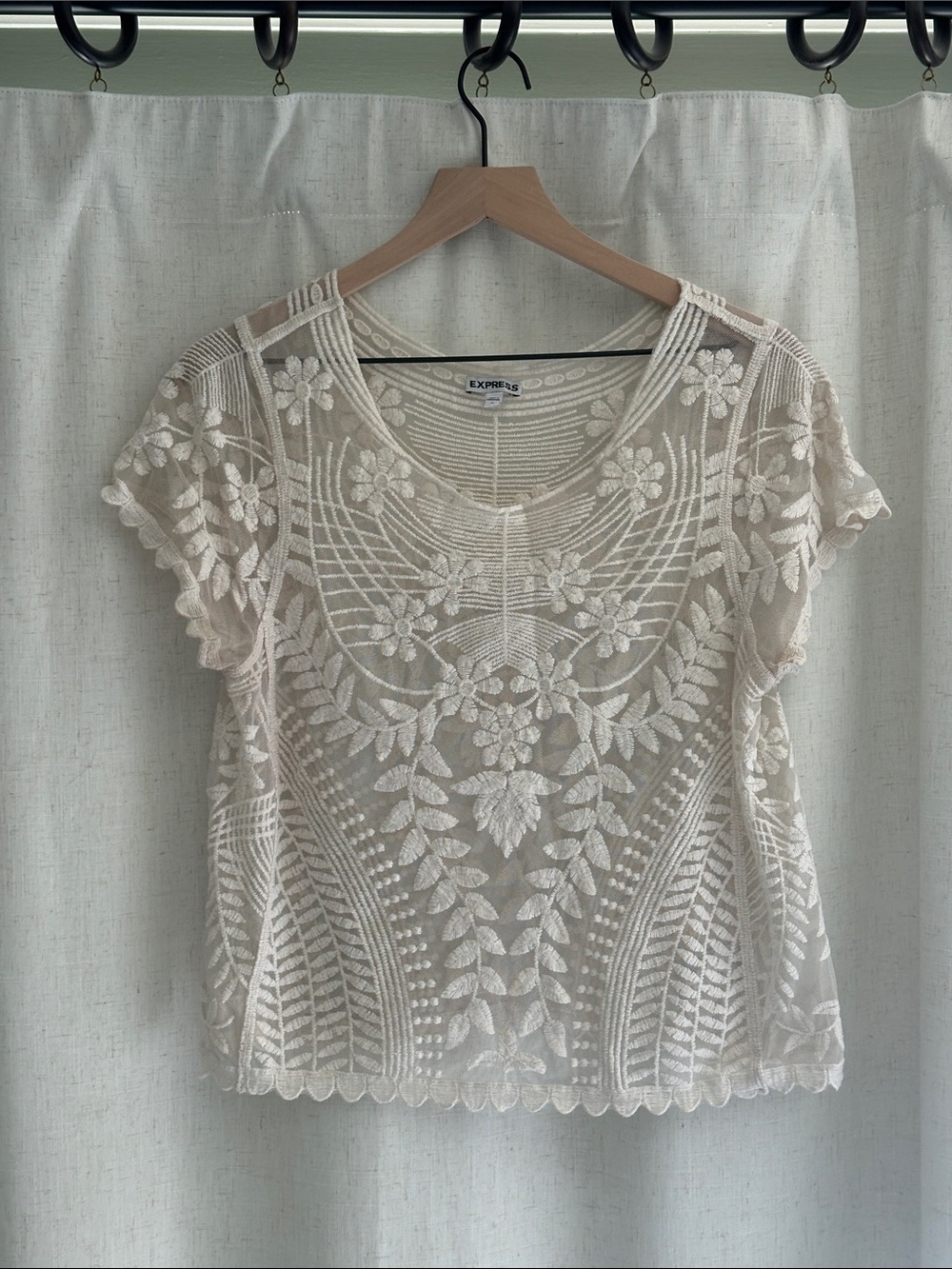 Express Ivory Floral Embroidered Sheer Top Romantic Boho Blouse Size M